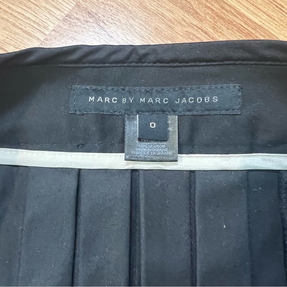 Marc By Marc Jacobs Black Pleated Back Detail Knee Length Skirt Women Size 0 - Picture 4 of 6